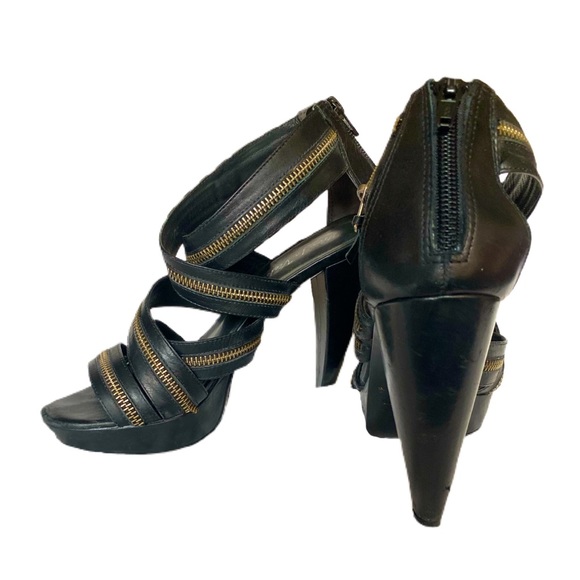 Pour la Victoire Zipper Sandals - Picture 2 of 4